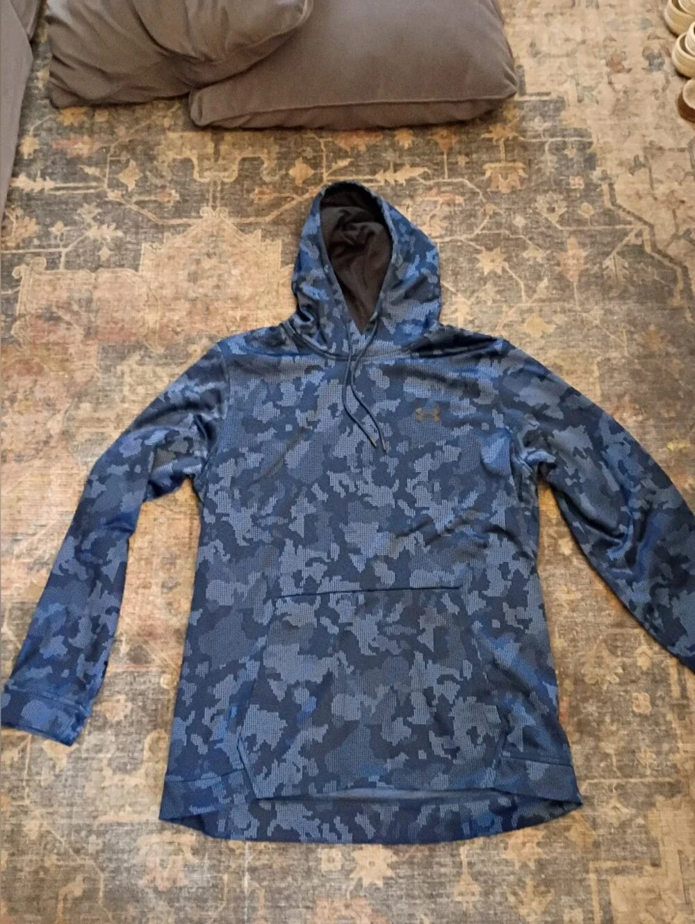 Men's Under Armour XL Blue Camo Hoodie